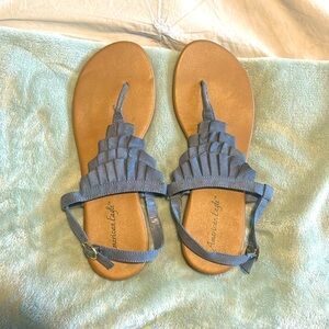 Women’s dusty blue sandals